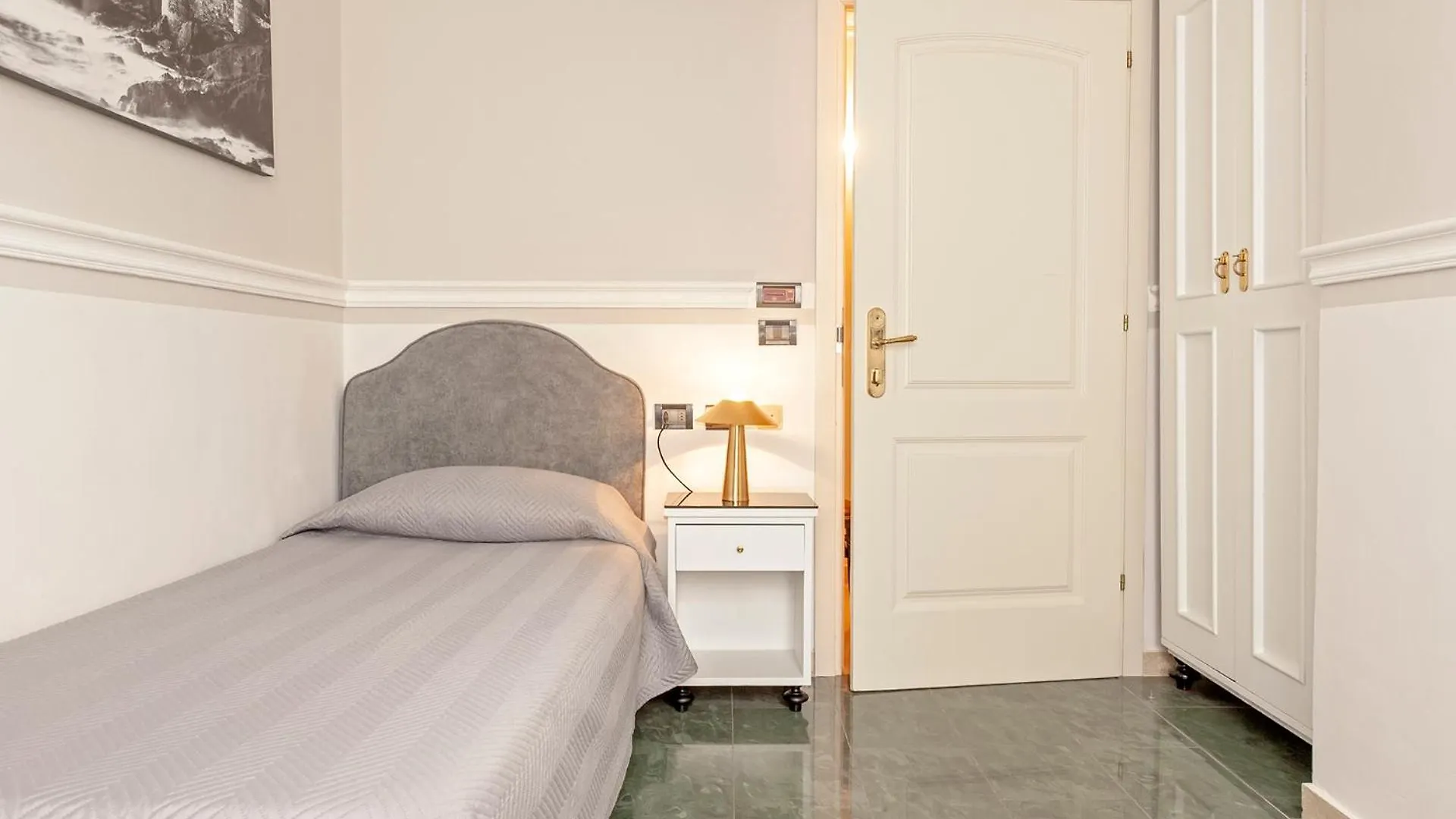 The Port Residence Livorno Aparthotel