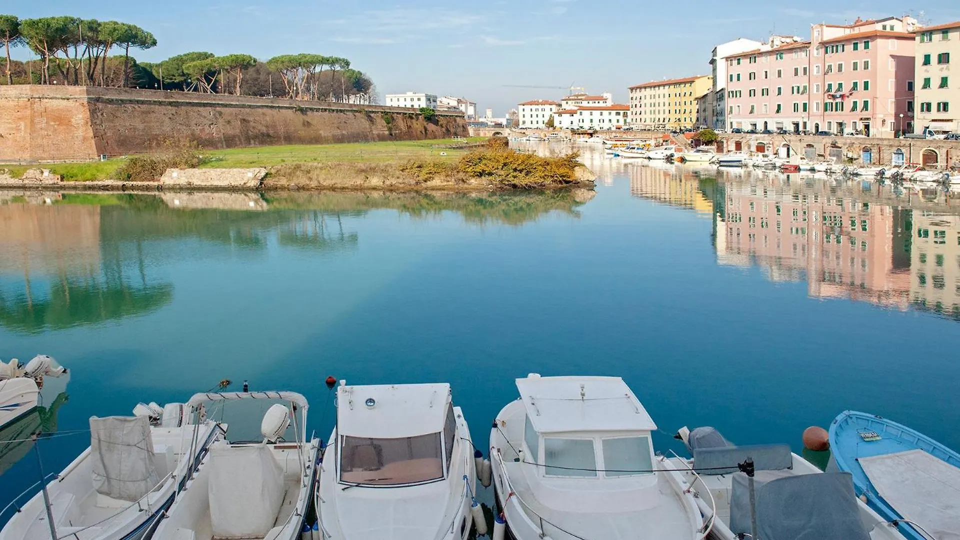 The Port Residence Livorno Aparthotel
