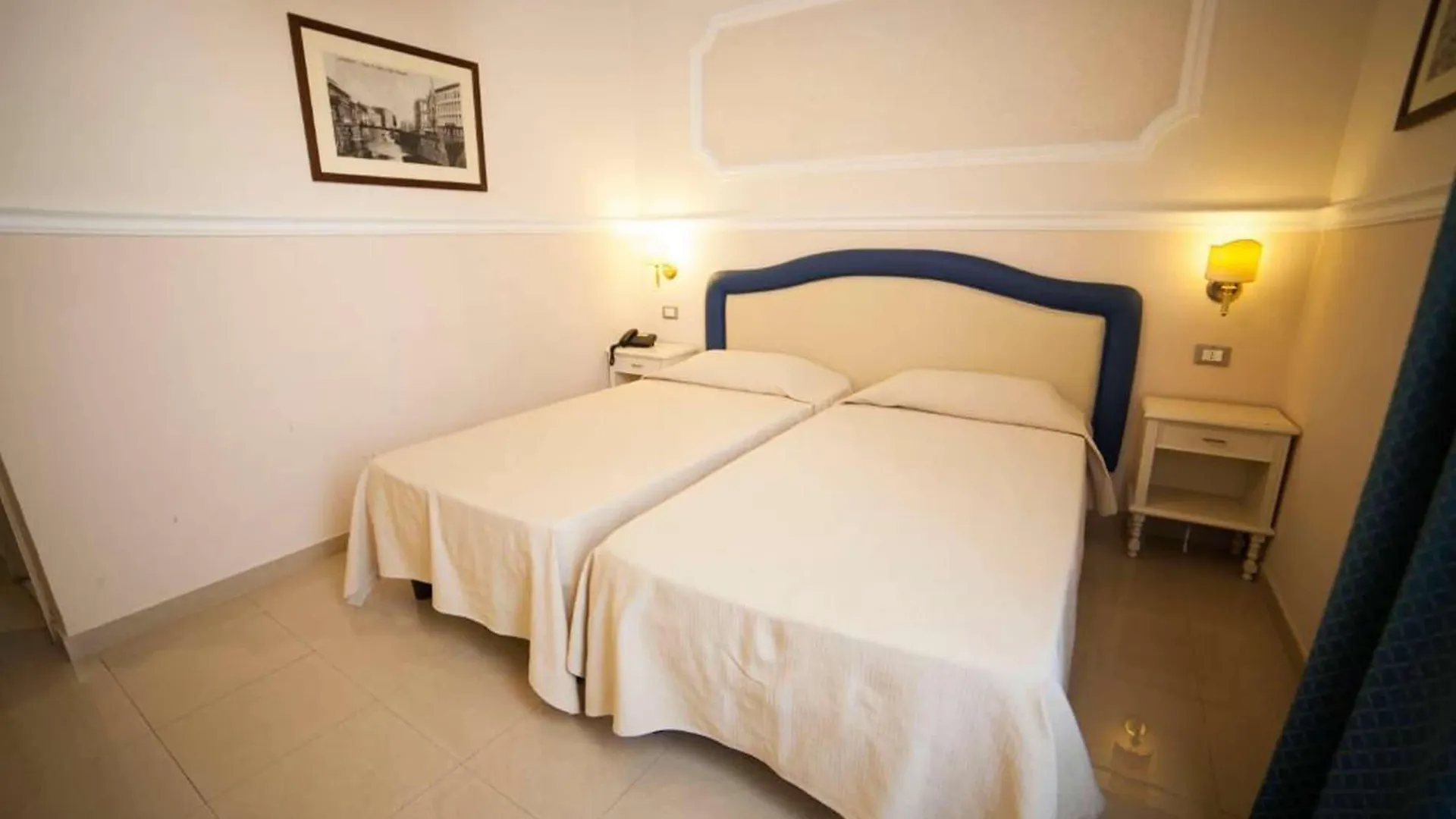 The Port Residence Livorno Italien