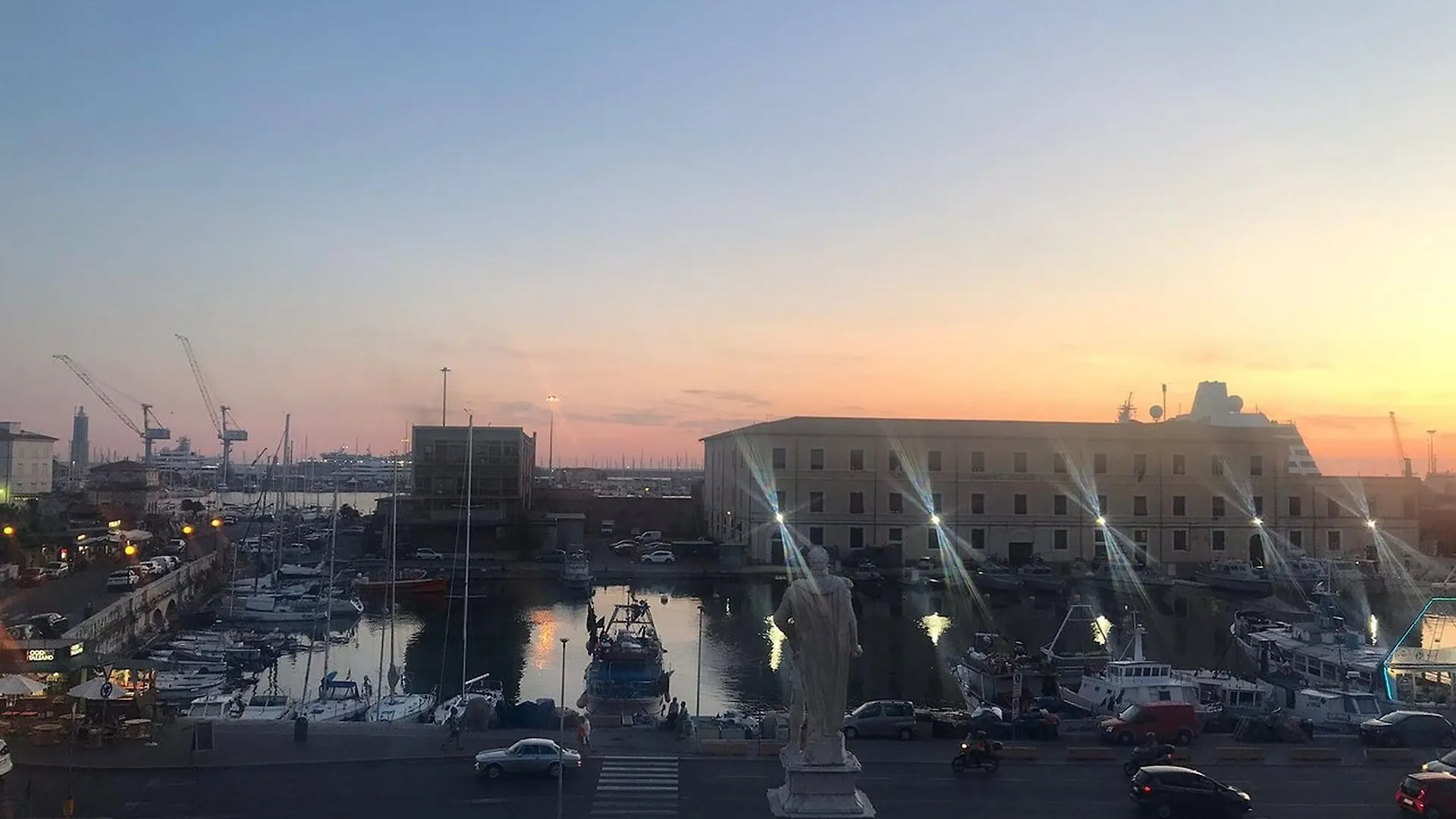 *** Aparthotel The Port Residence Livorno Italien