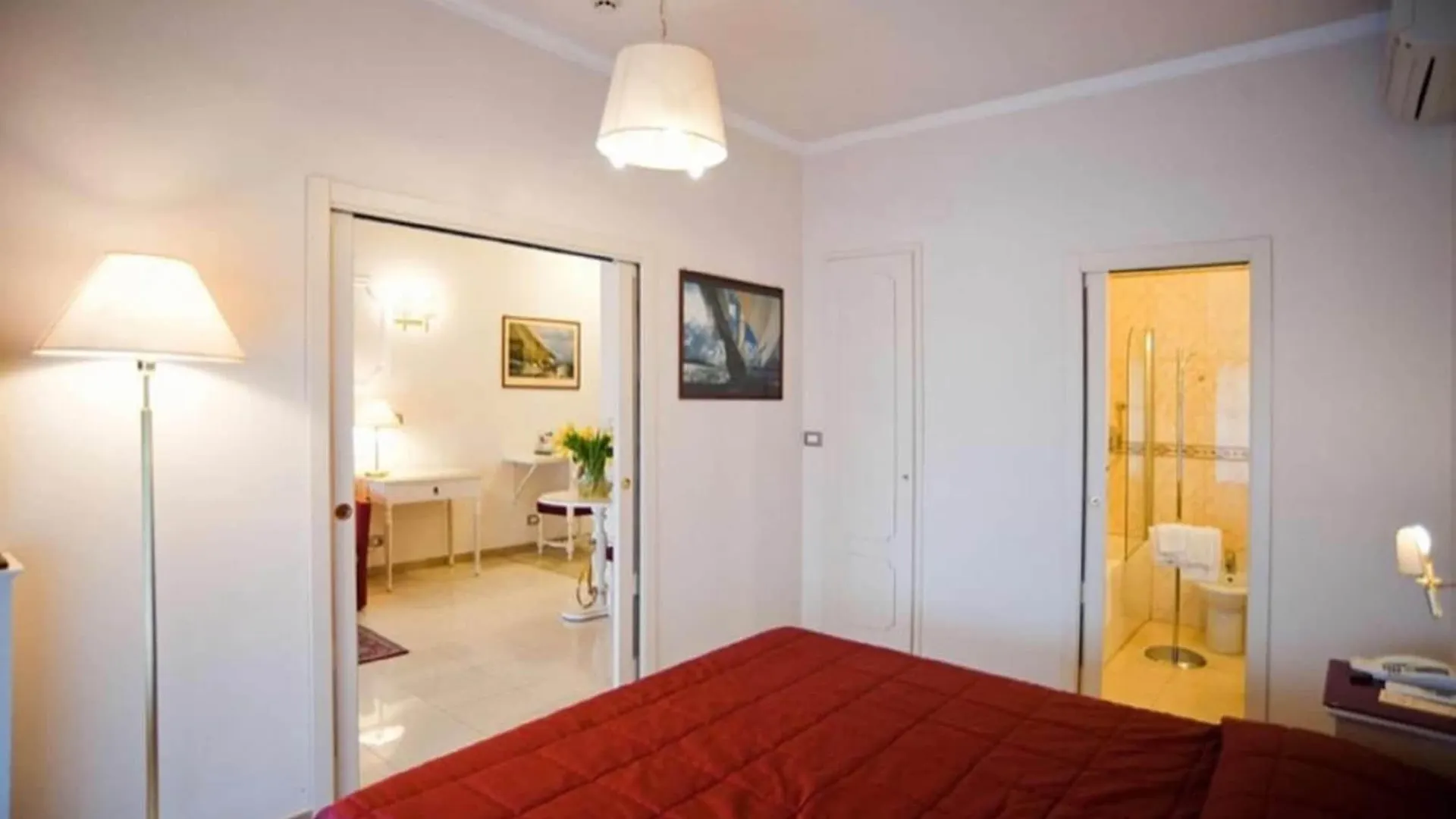 The Port Residence Livorno 3*,