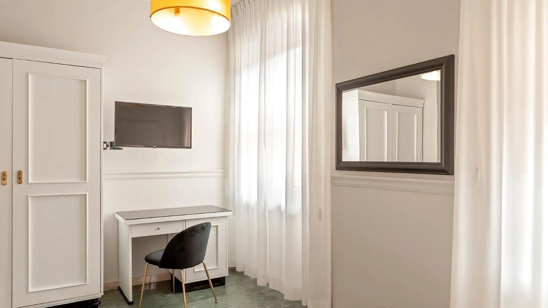 Aparthotel The Port Residence Livorno
