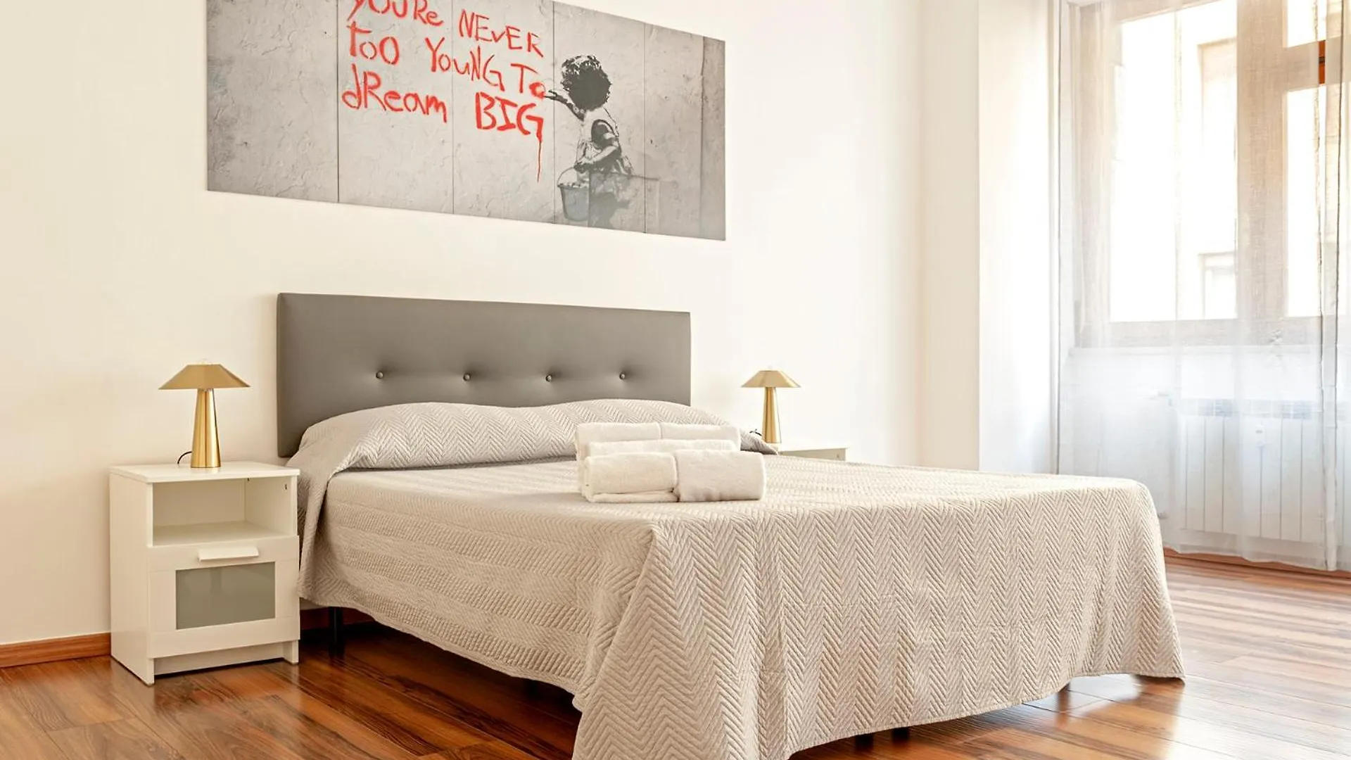 The Port Residence Livorno Italien